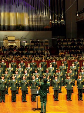 “铁马金声——传承红色基因，担当强军重任”中国武警男声合唱团新年音乐会
